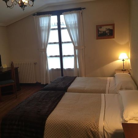 Zezilionea Hotel Olaberría Buitenkant foto
